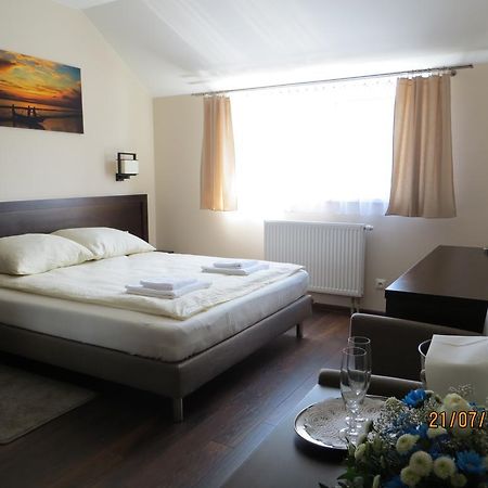 Hotel Pod Chelmem Ropa Екстериор снимка