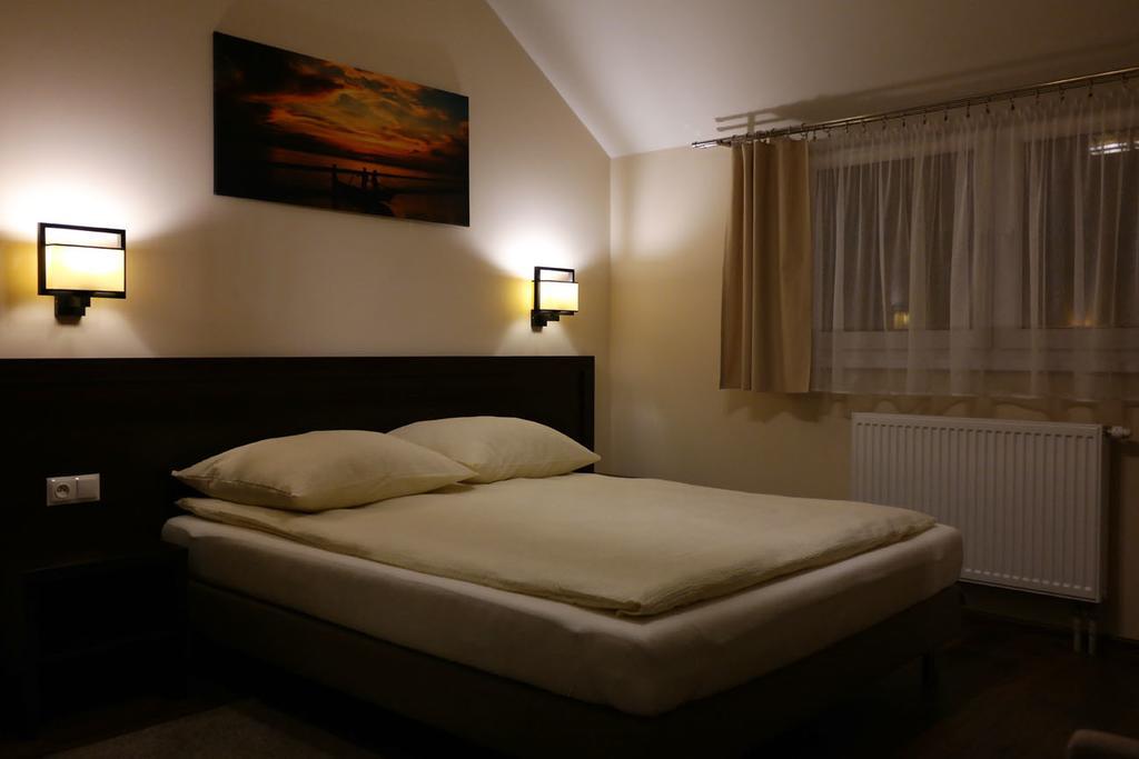 Hotel Pod Chelmem Ropa Стая снимка