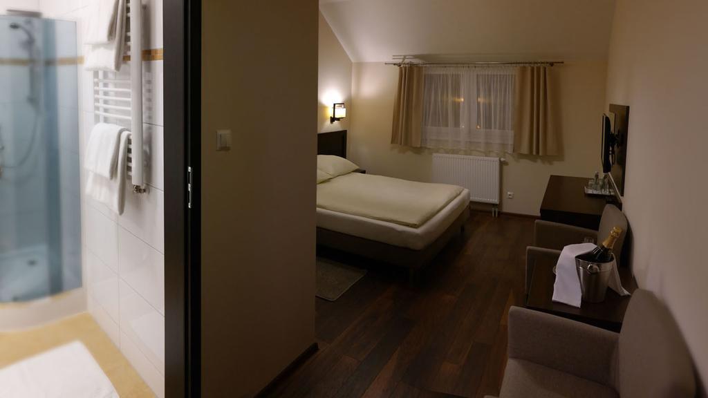 Hotel Pod Chelmem Ropa Стая снимка